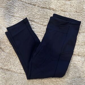 Lululemon 3/4 length cropped navy leggings